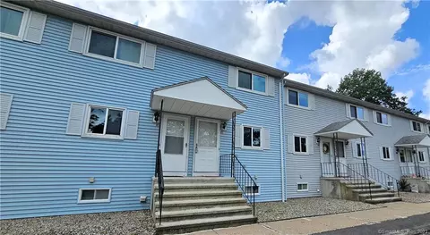 236 East St #B1, Plainville, CT 06062