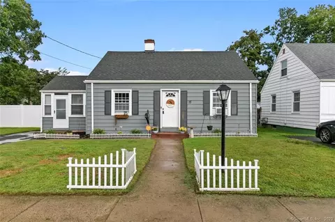 15 Elm Ct, East Haven, CT 06512
