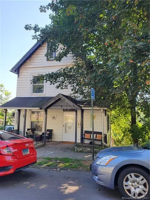 137 Hillside Ave, East Haven, CT 06512