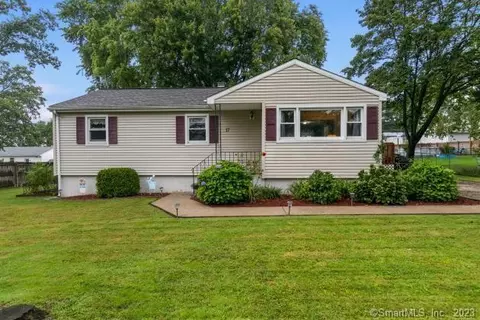 17 Ashford St, West Haven, CT 06516