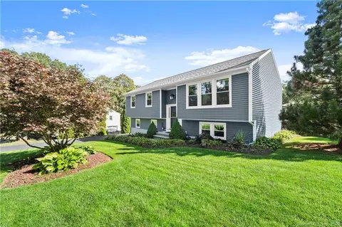 765 Evergreen Ave, Hamden, CT 06518