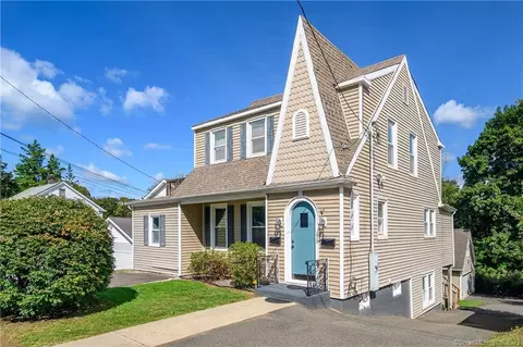 13 1st St, Danbury, CT 06810