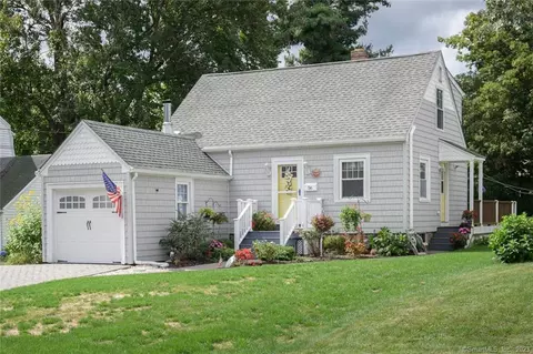 56 Fanway Ave, Bristol, CT 06010