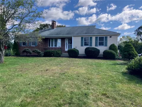 990 Ekonk Hill Rd, Voluntown, CT 06384