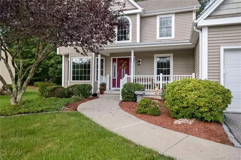 1 Spinnaker Dr #1, East Lyme, CT 06357