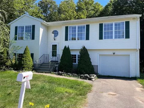 31 Samantha Ln, Madison, CT 06443