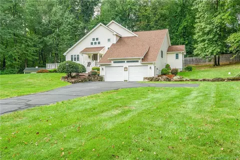 1 Trevor Ln, East Granby, CT 06026