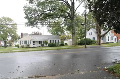 71 Hurd Ave, Stratford, CT 06614