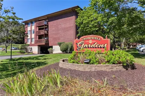 1323 Cromwell Hills Dr #1323, Cromwell, CT 06416