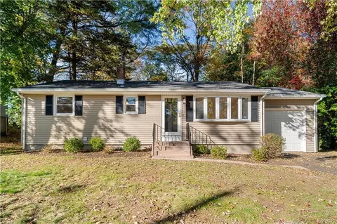 110 William St, North Haven, CT 06473