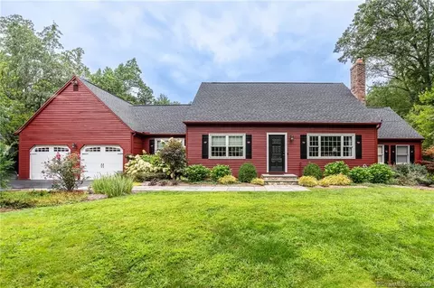 54 Highland Rd, Oxford, CT 06478