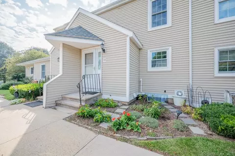 11 The Hamlet #D, Enfield, CT 06082