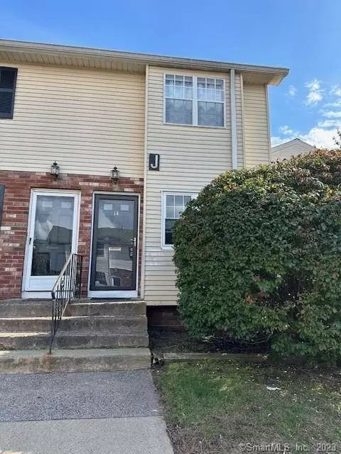 4 Bradley Cir #J4, Enfield, CT 06082