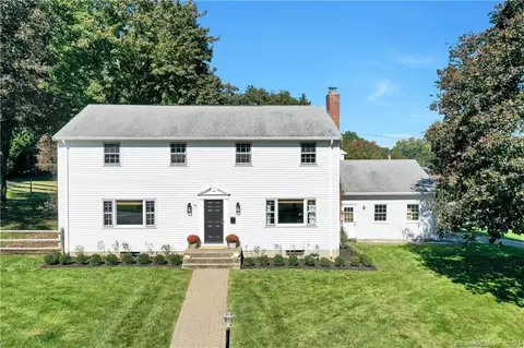 44 Holbrook Rd, West Hartford, CT 06107