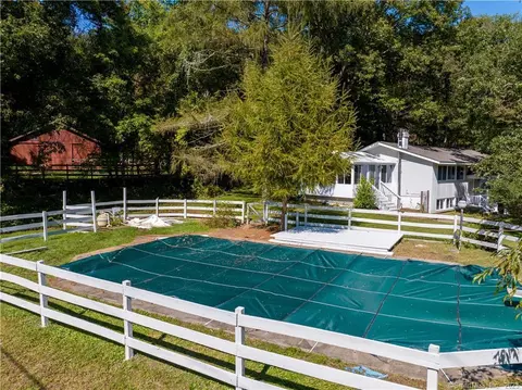 400 Hope Valley Rd, Hebron, CT 06231
