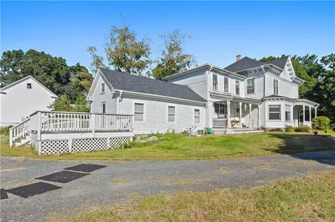 55 Putnam Rd, Plainfield, CT 06374