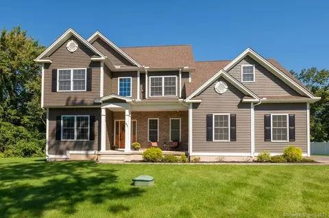 61 Mariani Dr, Southington, CT 06489