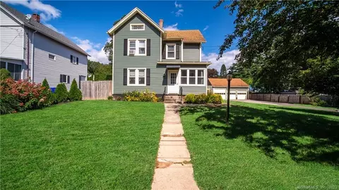 1264 Hanover Ave, Meriden, CT 06451