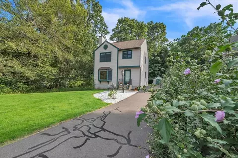 20 Pinecrest Rd, Enfield, CT 06082