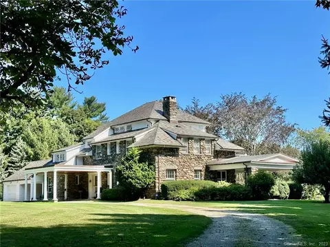 107 Mill Hill Ln, Fairfield, CT 06890