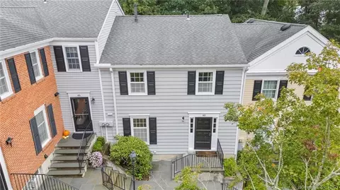 62 Greenwich Hills Dr #62, Greenwich, CT 06831