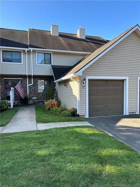 70 Fox Run Ct #70, Newington, CT 06111