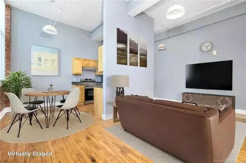 390 Charles St #206, Bridgeport, CT 06606