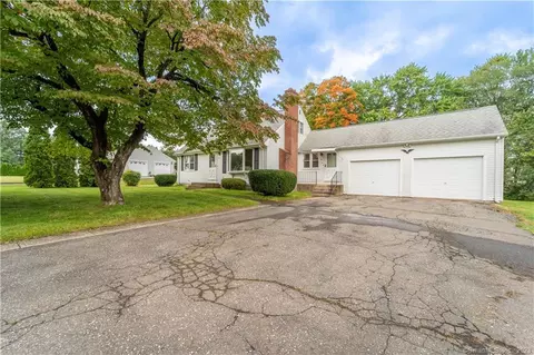 92 Rowley St, Newington, CT 06111