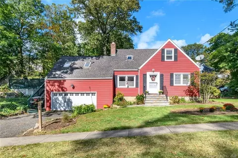 119 Crestview Ave, Stamford, CT 06907