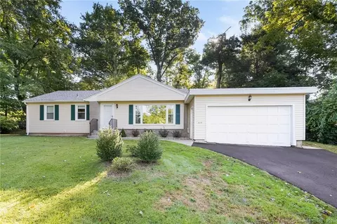 829 Paradise Ave, Hamden, CT 06514