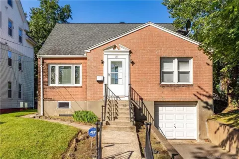 35 Greenwood St, New Britain, CT 06051