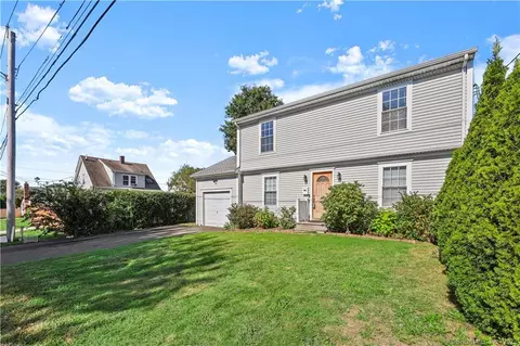 10 Yukon St, Stratford, CT 06614