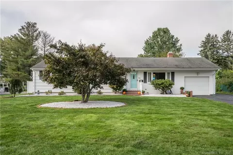 91 Deming Rd, Rocky Hill, CT 06067