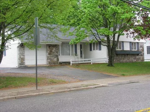 275 High St, Windham, CT 06226