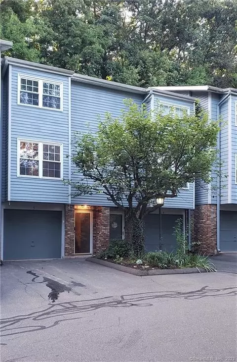 250 Summer St #5, Southington, CT 06479
