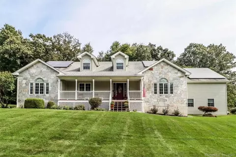 228 Burr Rd, Southbury, CT 06488