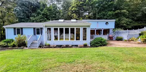 12 Gracey Rd, Canton, CT 06019