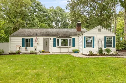 905 Matianuck Ave, Windsor, CT 06095