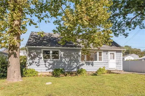 18 Ledge Rd, Darien, CT 06820