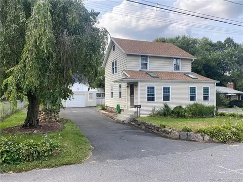 83 Stafford St, Waterbury, CT 06704