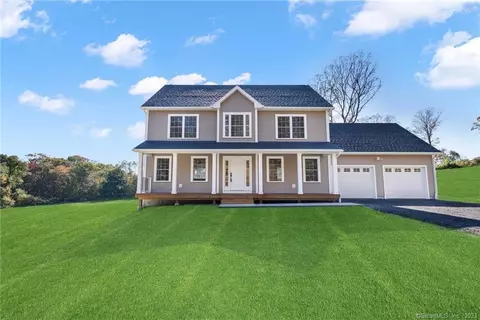 53 Beecher Rd, Brooklyn, CT 06234