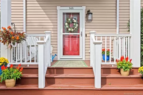 148 Sherman Ct #148, Fairfield, CT 06824