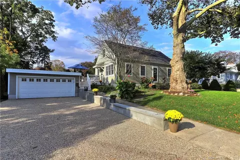 35 Adams Ave, Milford, CT 06460