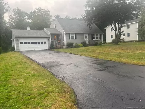 38 Robin Rd, Farmington, CT 06032