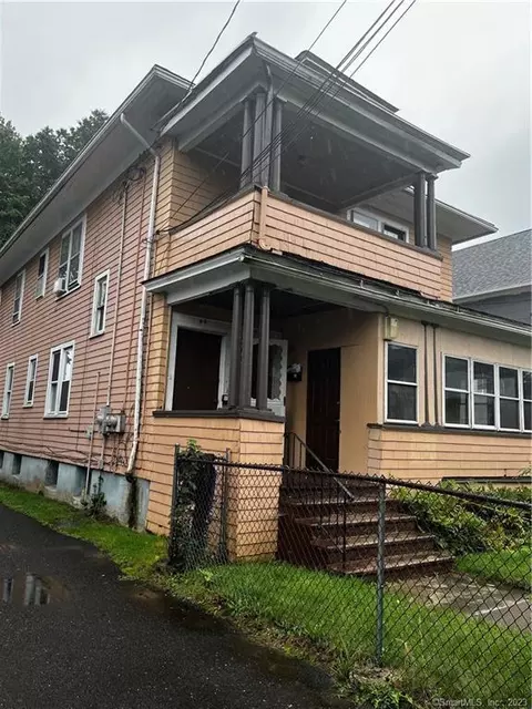 44 Sterling St, Hartford, CT 06112