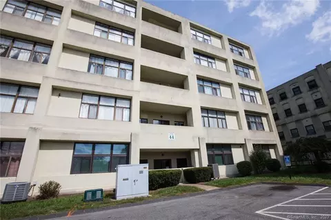 401 Judd Sq #401, Wallingford, CT 06492