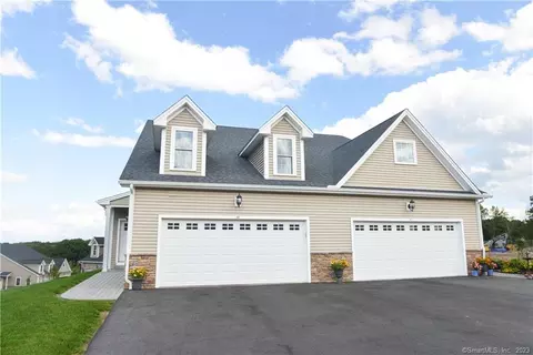 49 Brookview Cir #49, Bristol, CT 06010