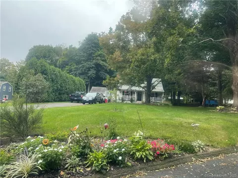 98 Steuben St, Meriden, CT 06451