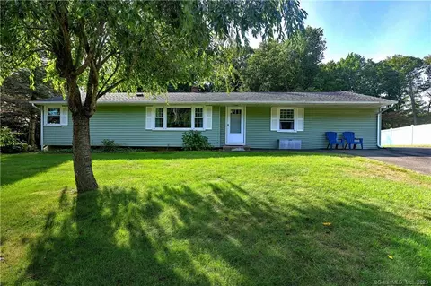 20 Funaro Rd, Hamden, CT 06514