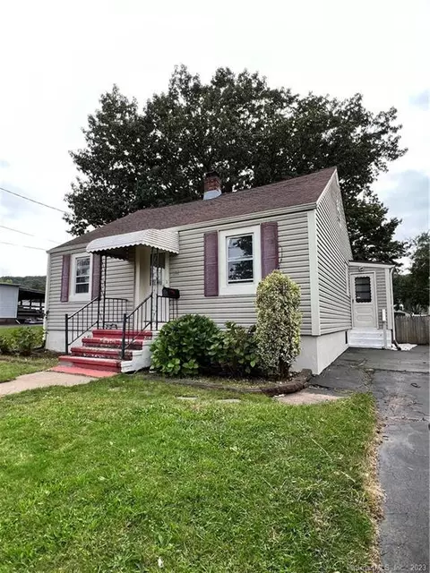 296 Welton St, Hamden, CT 06511